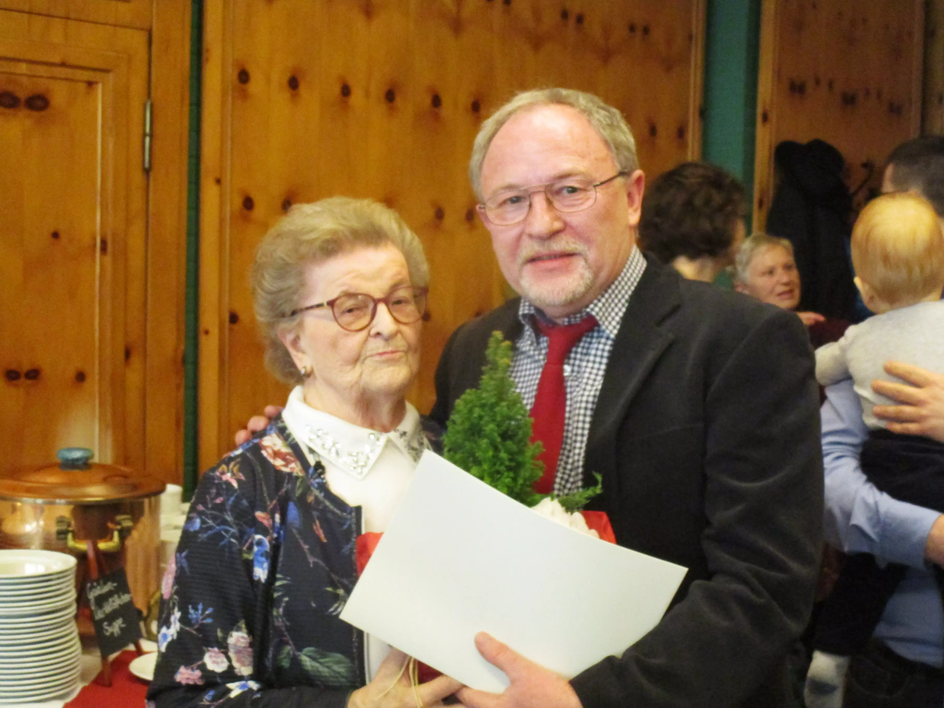 Veronika Sauerzapf zum 90. Geburtstag